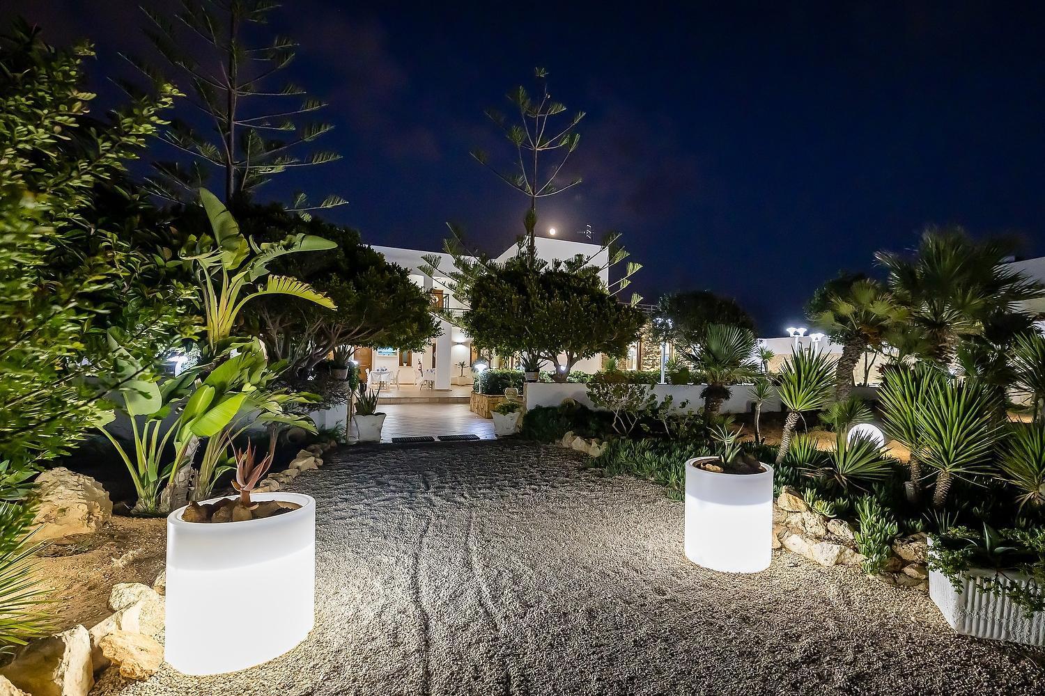 Hotel Ristorante Cavalluccio Marino LMP Exterior foto