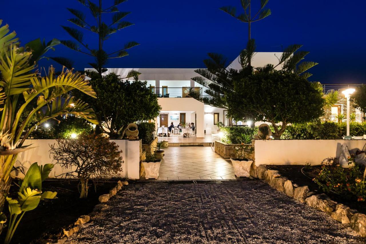 Hotel Ristorante Cavalluccio Marino LMP Exterior foto